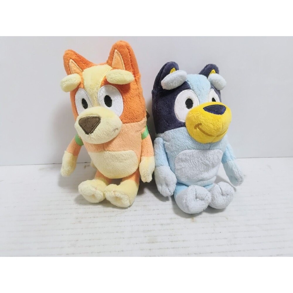 2018 MOOSE TOYS BLUEY & FRIENDS 8” PLUSH LOT BLUEY & BINGO W BACKPACK
